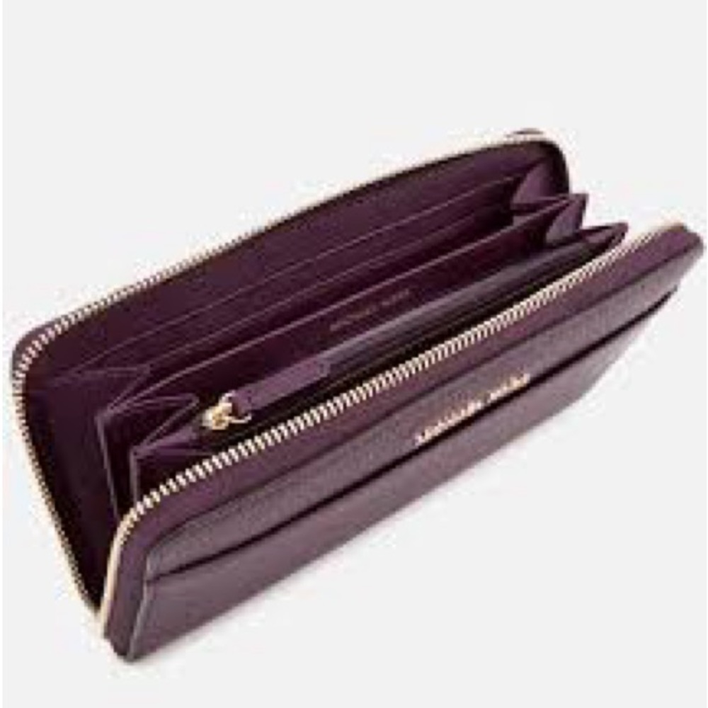 NWT Michael Kors Purple Pebble Leather Clutch Wallet